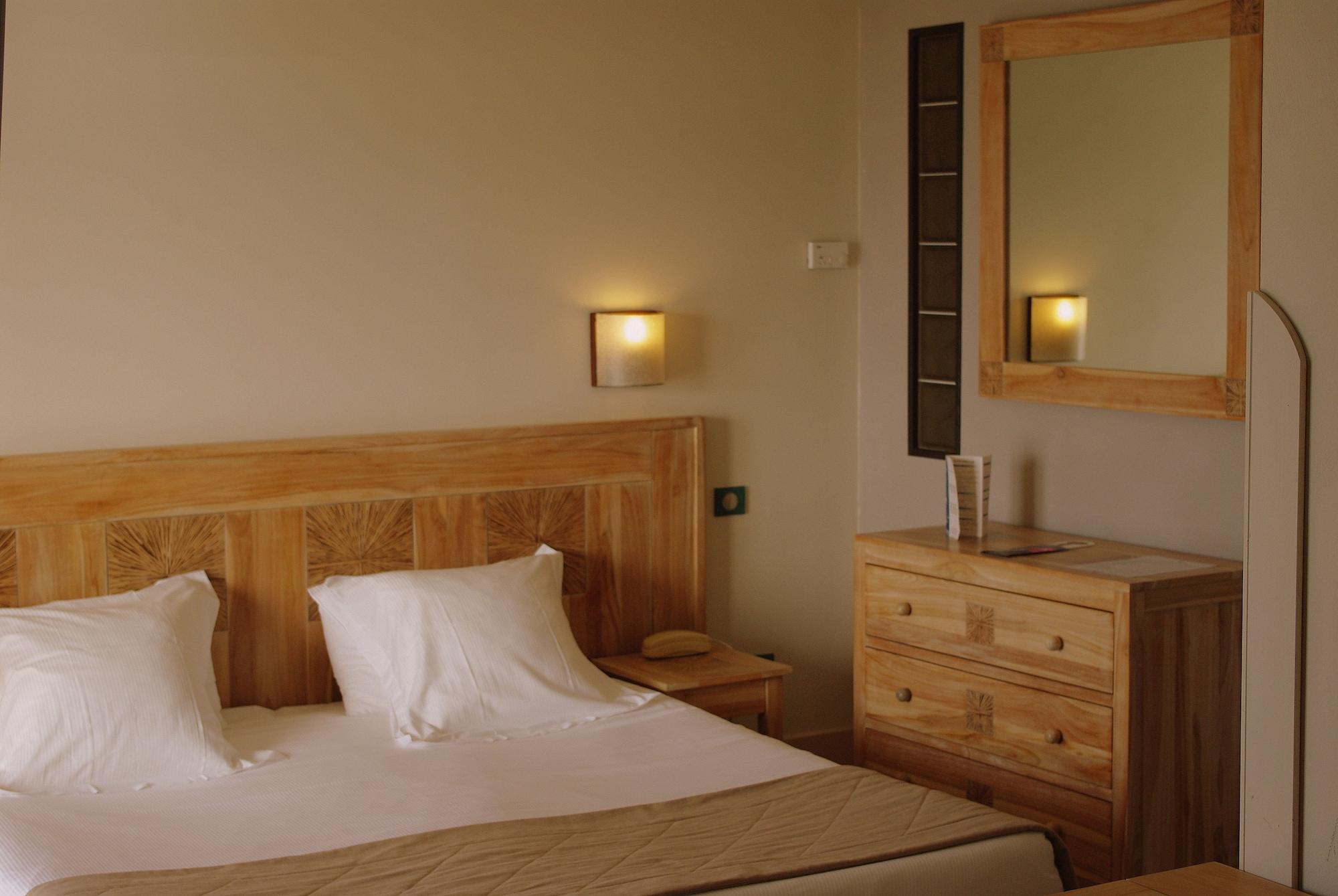 אז'אקסיו Hotel Campo Dell'Oro מראה חיצוני תמונה